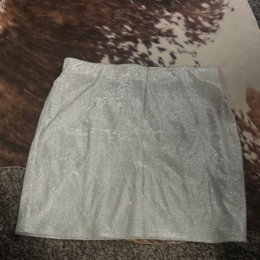 Finesse Silver Sparkle Mini Skirt